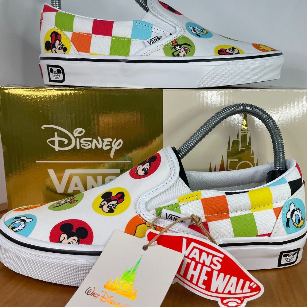 Vans -Off the Wall Disney NIB Mickey & Friends Slip Shoes Womens Size 7.5